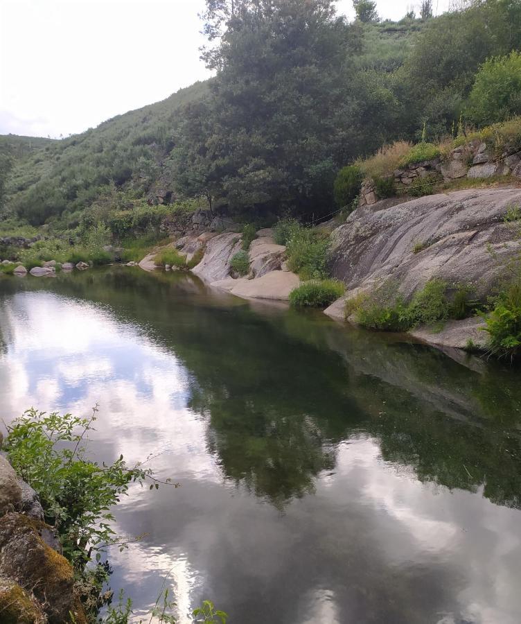 Abrigo Do Cabecinho - Serra Da Estrela Cortes do Meio Exterior foto